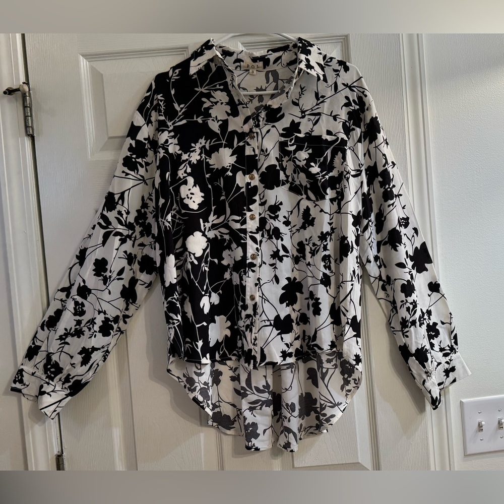 POL Floral Black and White Women's Top Oversized Small